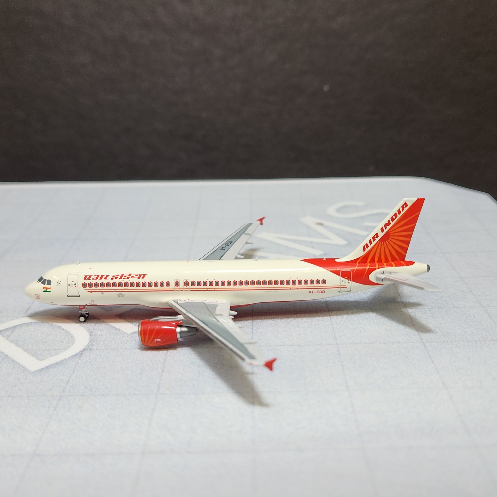 Vietjet Air A320-200 ディズニー ライブ 1:400 Ph Vietjet Air A320-200 ディズニー ライブ 1:400 Ph - メルカリ