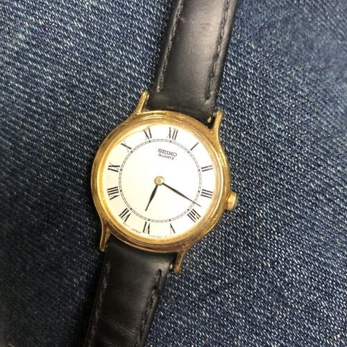 マブページ SEIKO V700 Seiko V700-6091 Gold Tone Quartz Analog Women's Watch Sz. 5