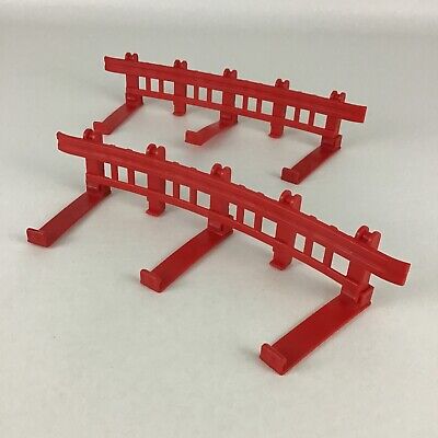 GeoTrax Christmas In Toy Town Train Set Replacement Red Guardrail Pieces 2010