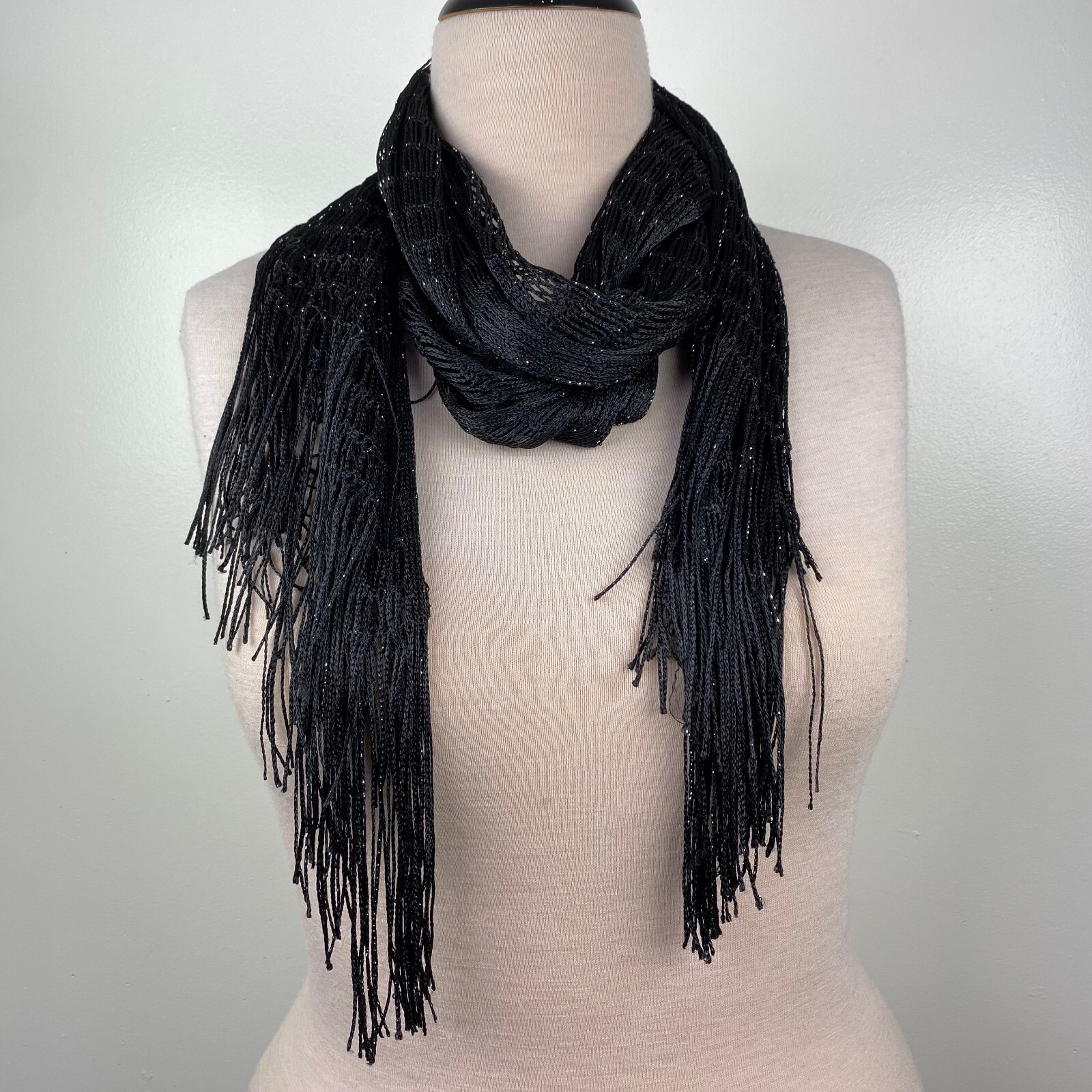 マフラー・ストール TATIANA Black Shadow Check Soft Lambs Wool 100 Shawl MF8005 マフラー・ストール TATIANA Black Shadow Check Soft Lambs