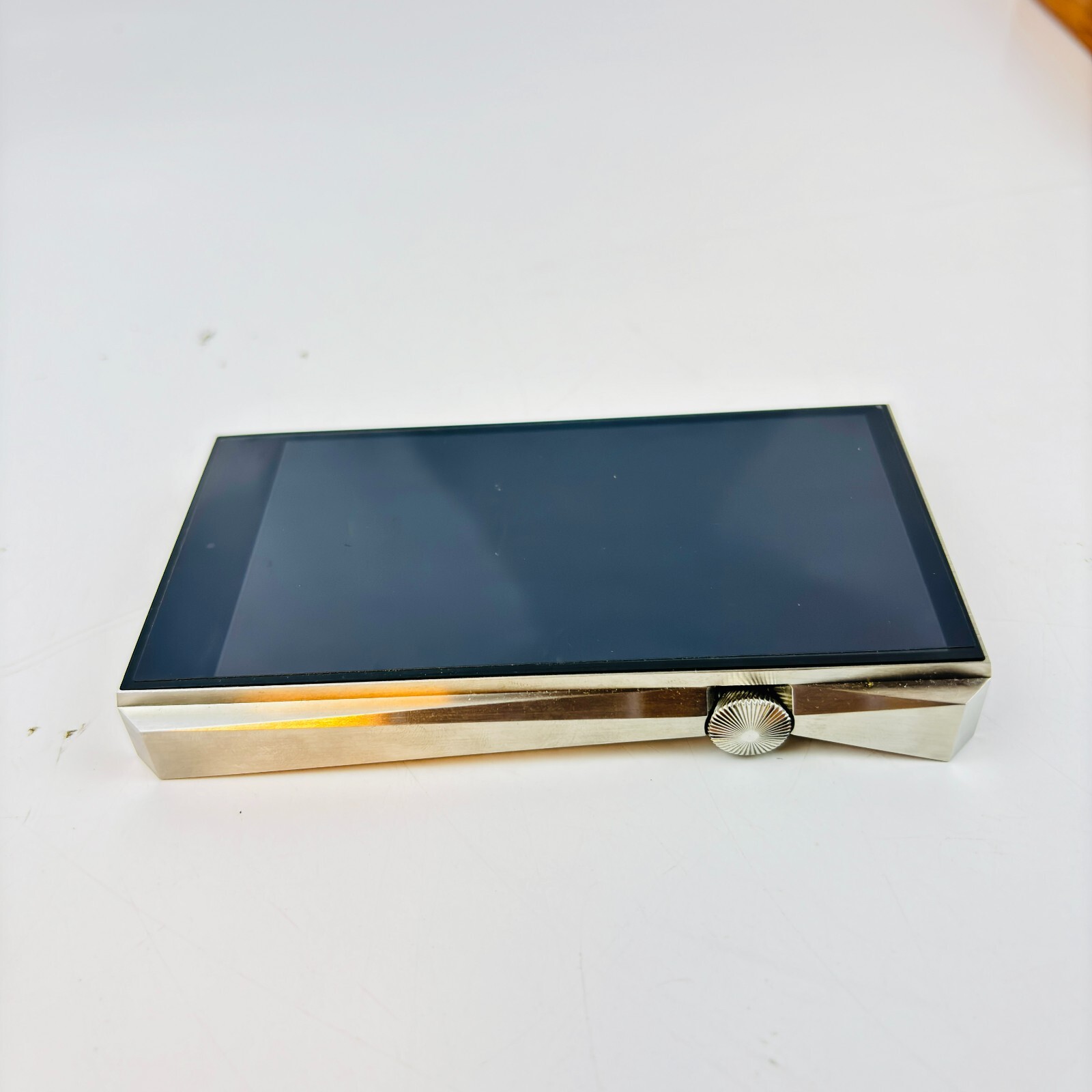 アキ【名機】Astell&Kern A&ultima SP2000 Astell&Kern A&Ultima SP2000 - Flagship Digital Audio Player