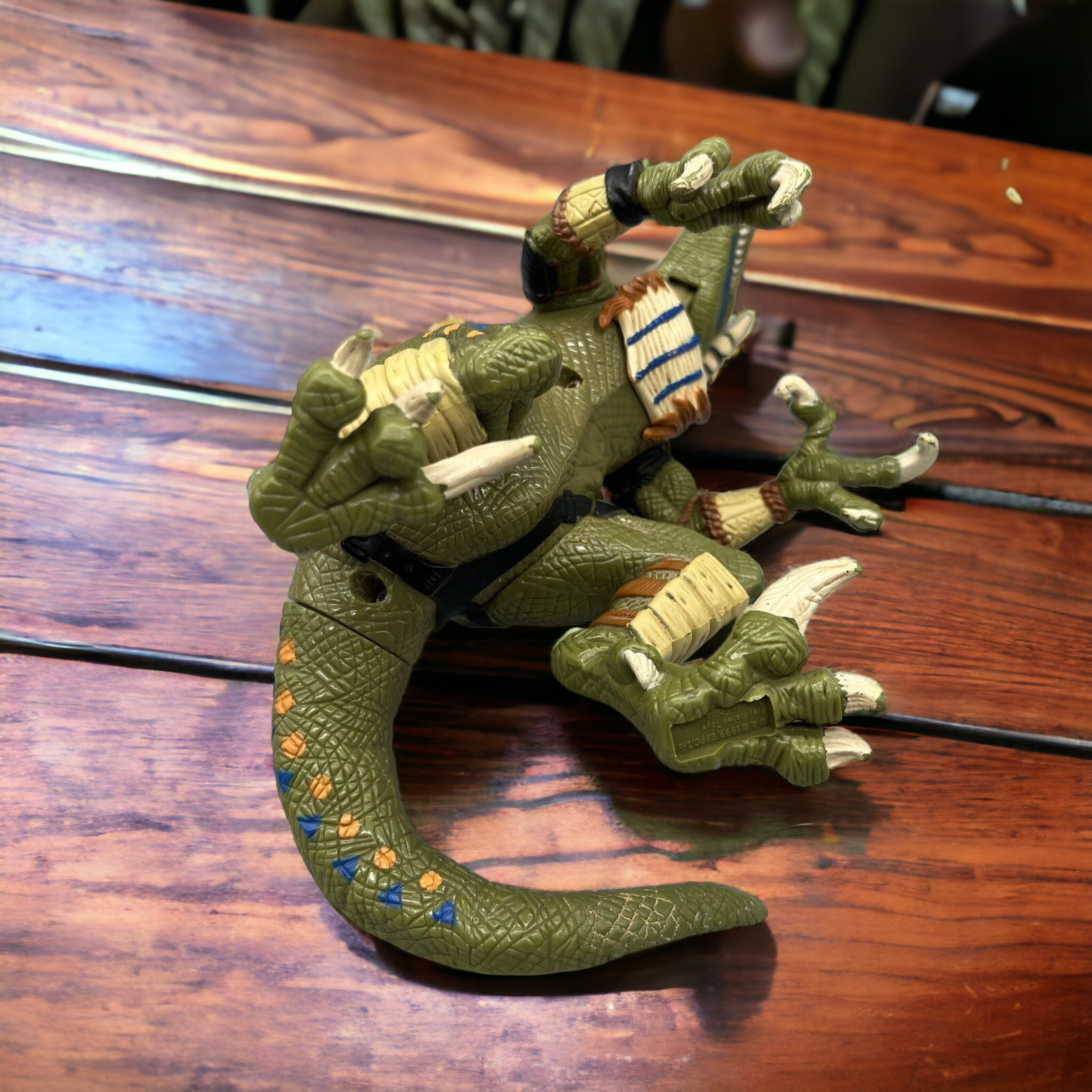 VINTAGE TUROK DINOSAUR HUNTER TRIBAL RAPTOR ACTION FIGURE 1999