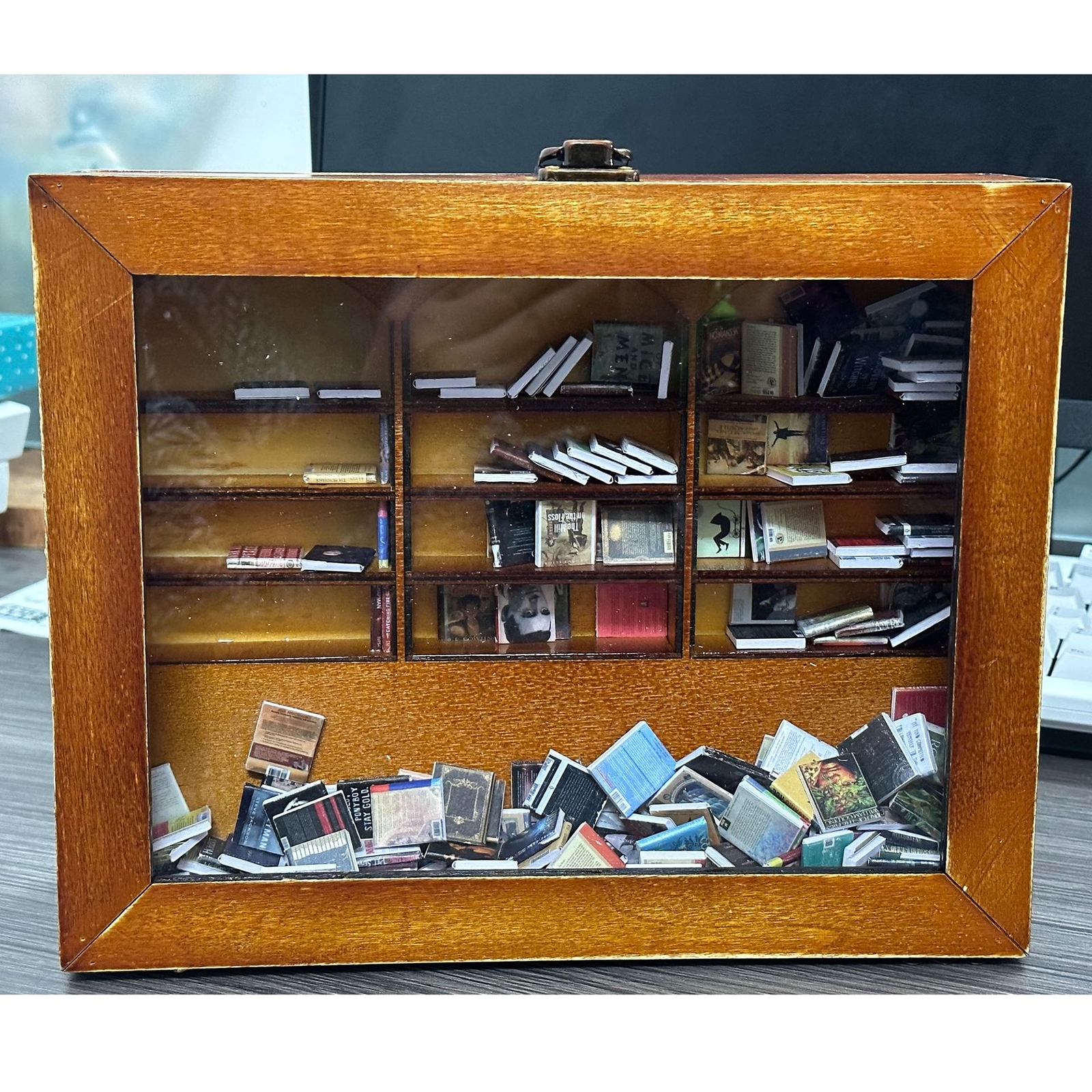 Creative Anxiety Bookshelf,Shake Away Your Anxiety,Miniature Book Match Display