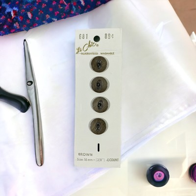 Le Chic #681 16 MM Brown Buttons (4 CT)
