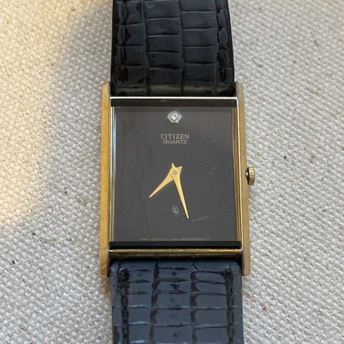Vintage Citizen Tank Watch Women Gold Tone Black Dial BROKEN