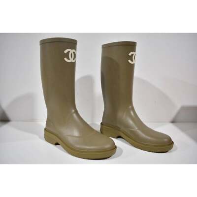 Pre-owned Chanel 22k Dark Beige Caoutchouc White Cc Logo High Pull On Rubber Rain Boots 40