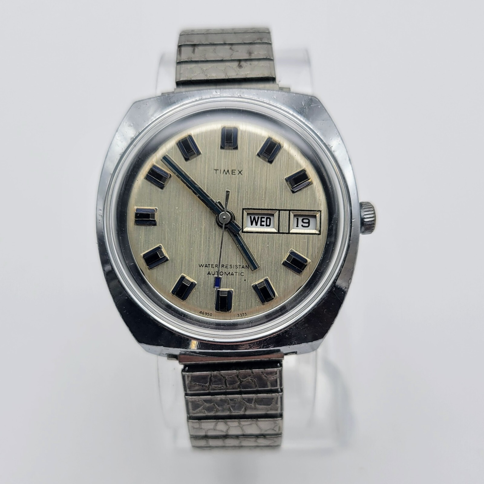 Vintage Timex Viscount 46950-3373 1973 Silver Day/Date Vintage Timex Viscount 46950-3373 1973 Silver Day/Date