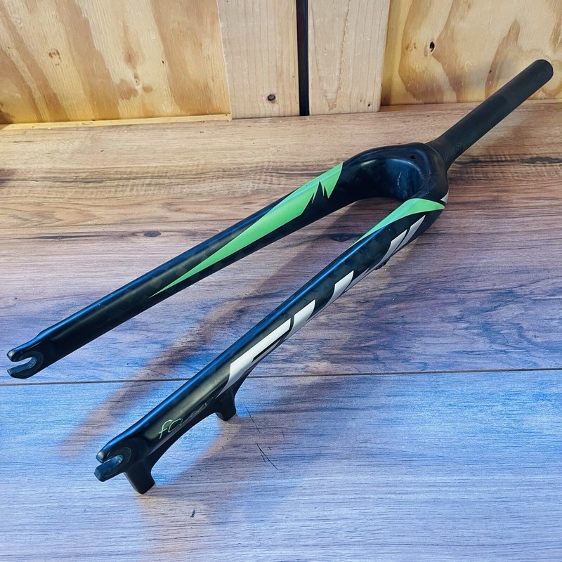 Fuji FC-440 Carbon Disc Fork 700C Tapered Steerer QR Dropout