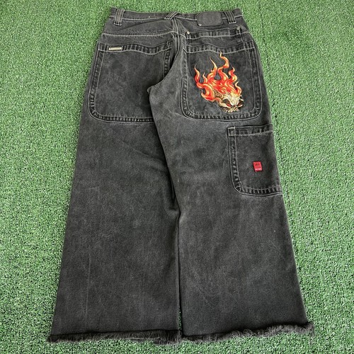 VTG Y2K Men JNCO Flaming Skull Wide-Leg Faded Black Cutoff VTG Y2K Men JNCO Flaming Skull Wide-Leg Faded Black Cutoff