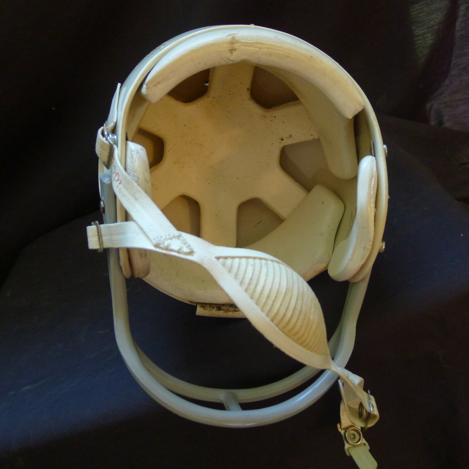 VINTAGE, WHITE MACGREGOR E505, SUSPENSION FOOTBALL HELMET, SZ LARGE