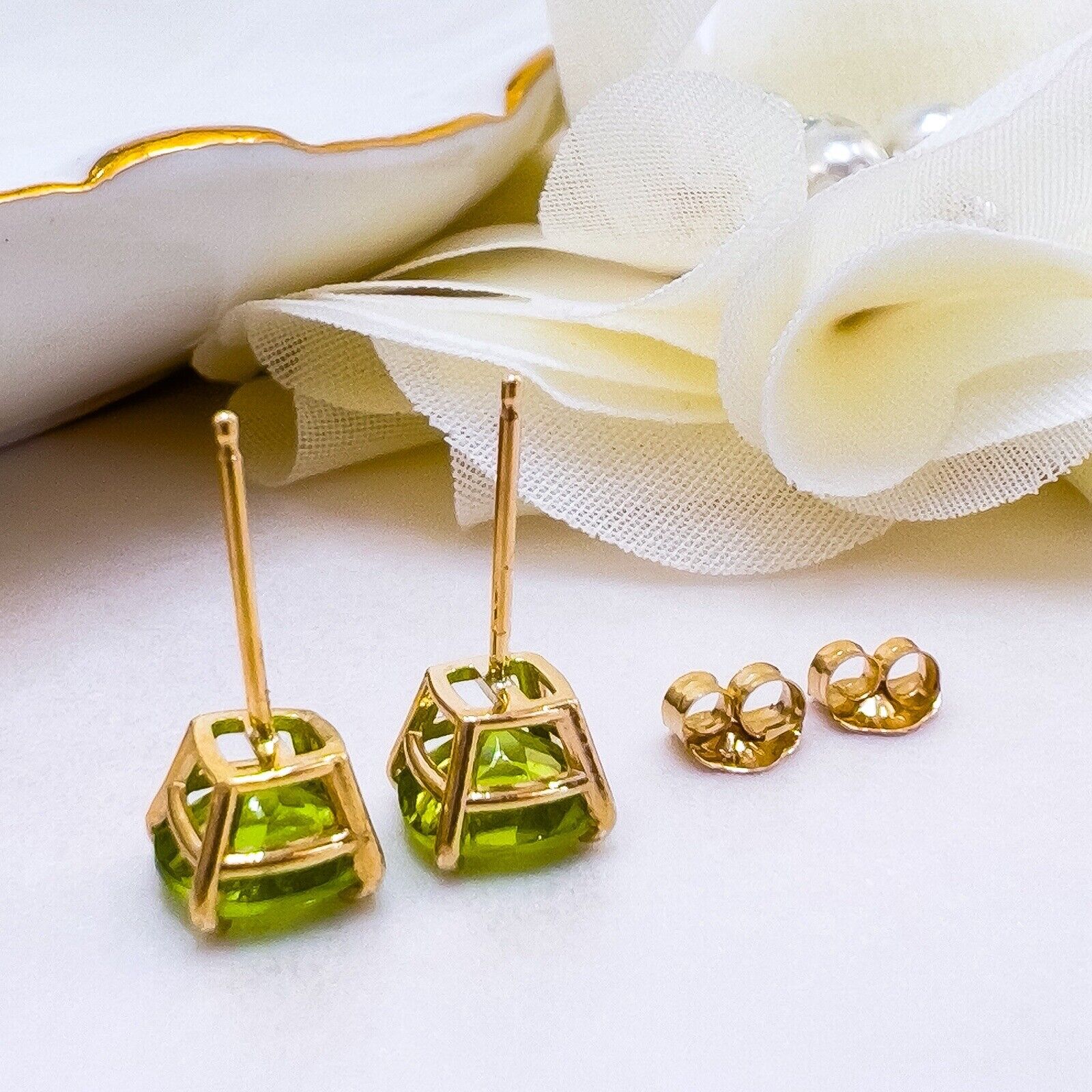 Solid 10k Yellow Gold Genuine Peridot 6mm Stud Earrings, New - Picture 3 of 12