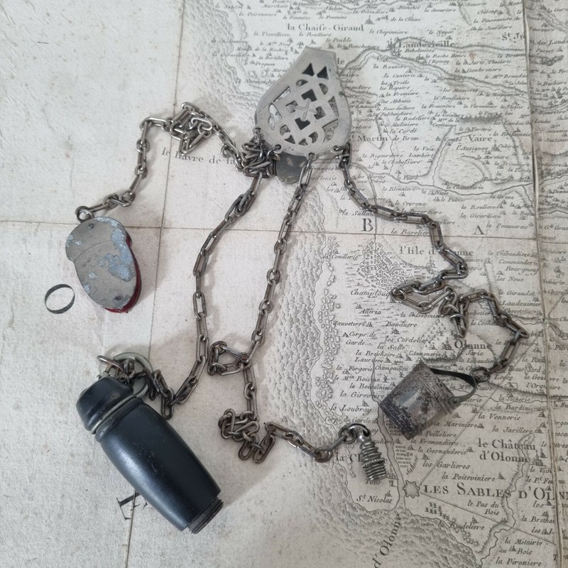 Chatelaine Ancienne XixÃ¨ En Acier Couture Sewing 19thc