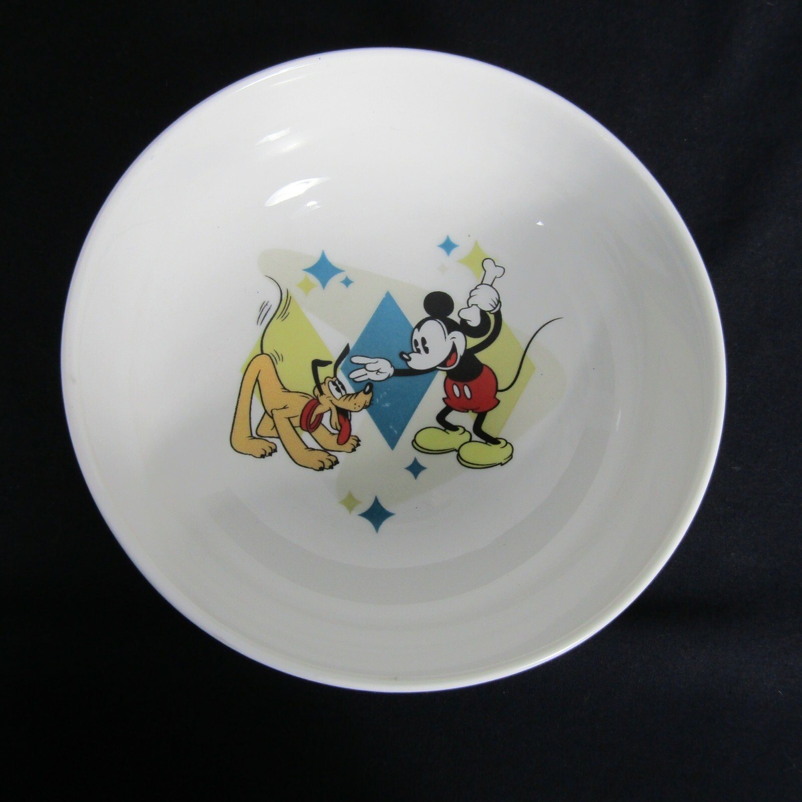 Disney Mickey Mouse Hugging Minnie Playing Pluto Gibson Bowls Argyle Diamond