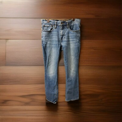 NWOT--Old Navy Men's Size 32x32 Bootcut Tough Flex Medium Blue Wash Denim Jeans