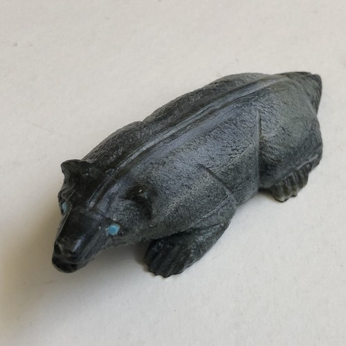 彫刻 Hidek Zuni Honey Badger Fetish Herbert Him *SIGNED* Carved Picasso