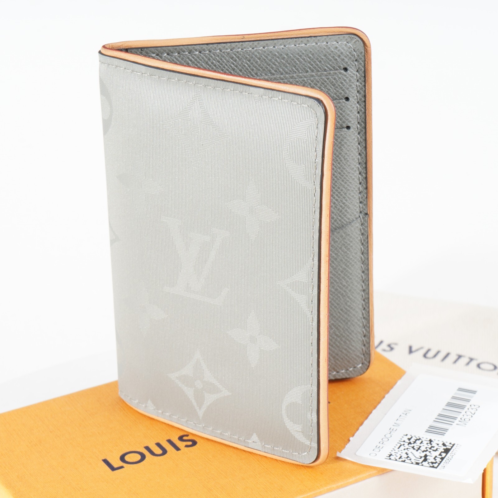 Louis Vuitton Pocket Organizer Monogram Titanium (M63233) w Louis Vuitton Pocket Organizer Monogram Titanium (M63233) w