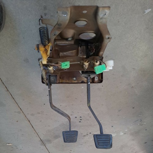 79-81 DATSUN 280ZX 5 SPEED PEDAL BOX WITH CLUTCH AND BRAKE
