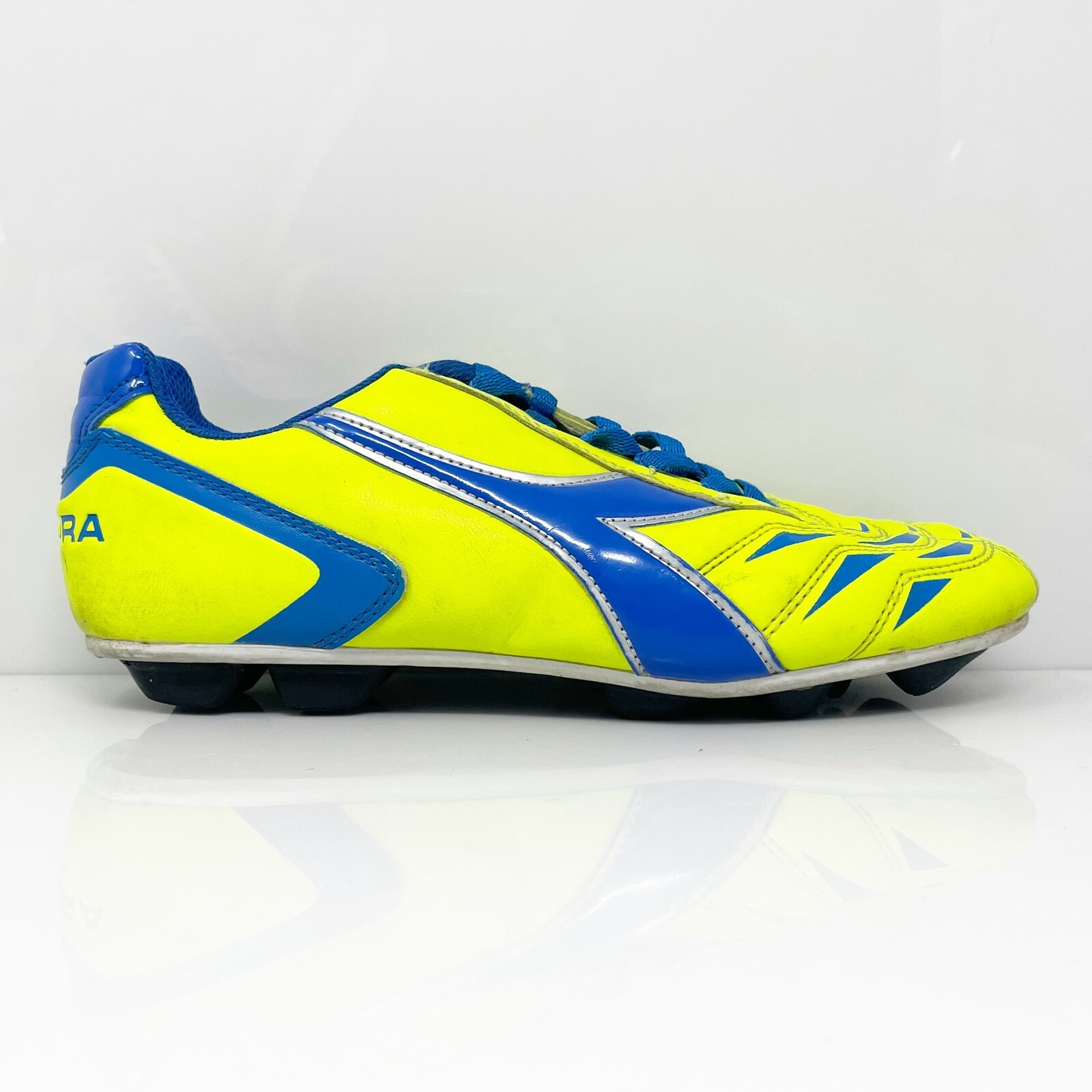 

Мужские футбольные бутсы Diadora Capitano MD 150029 зеленые, размер 5, Зеленый, Capitano MD