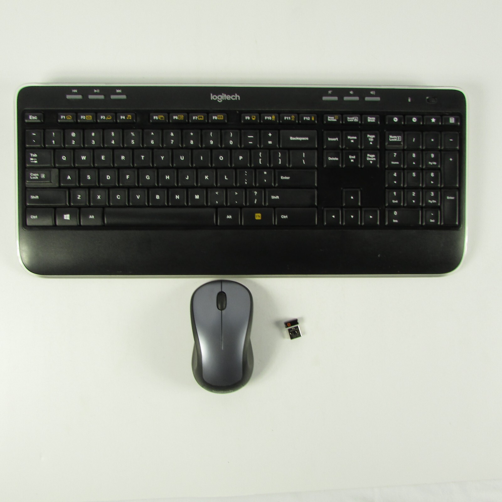 logitech ロジテック/ワイヤレスキーボード/920-009422/2211CE4900F9/パソコン関連/Bランク/75【中古】 logitech ロジテック/ワイヤレスキーボード/920-009422