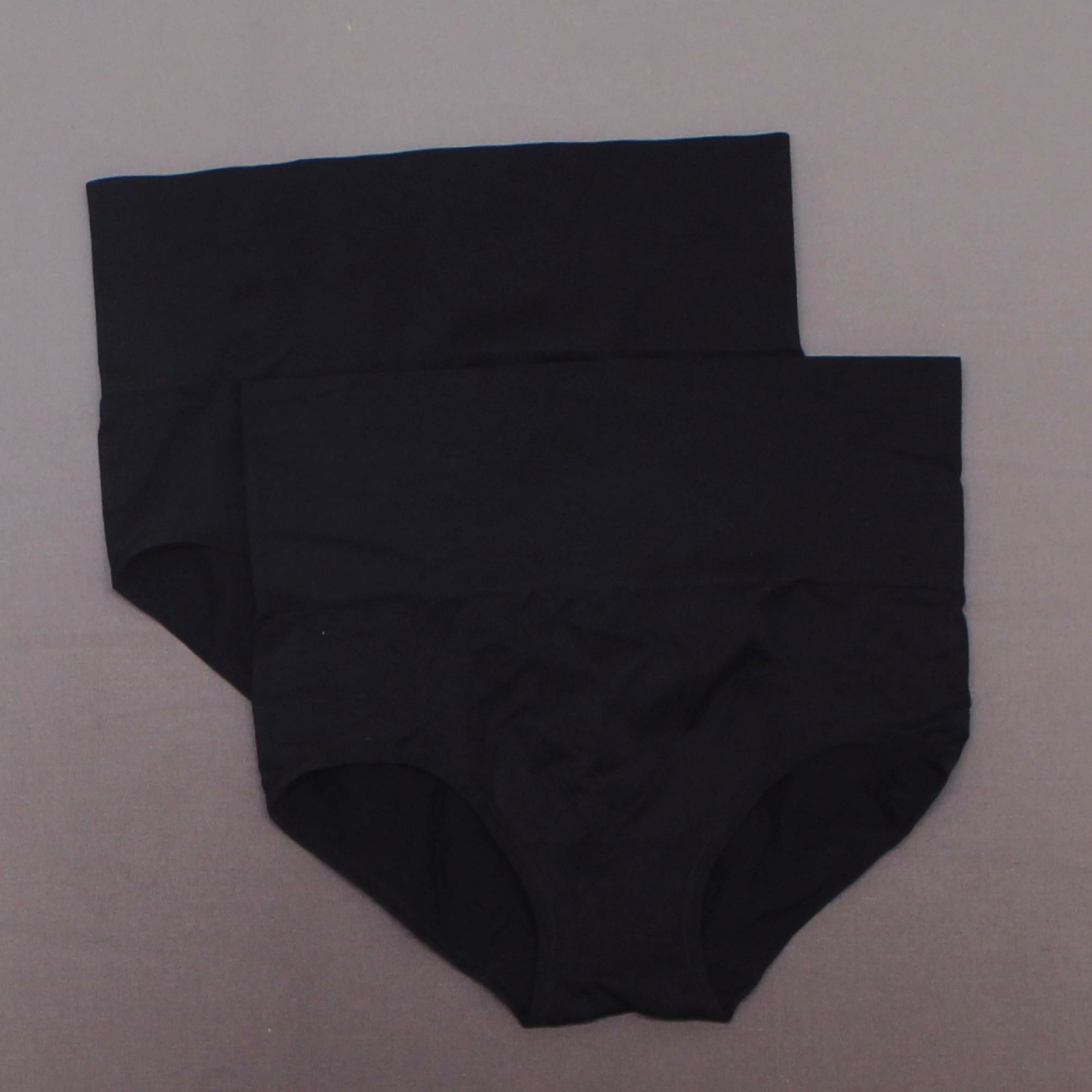 gloria Vanderbilt Womens 2 Pack Seamless Shaping Brief. 1240708 Black M