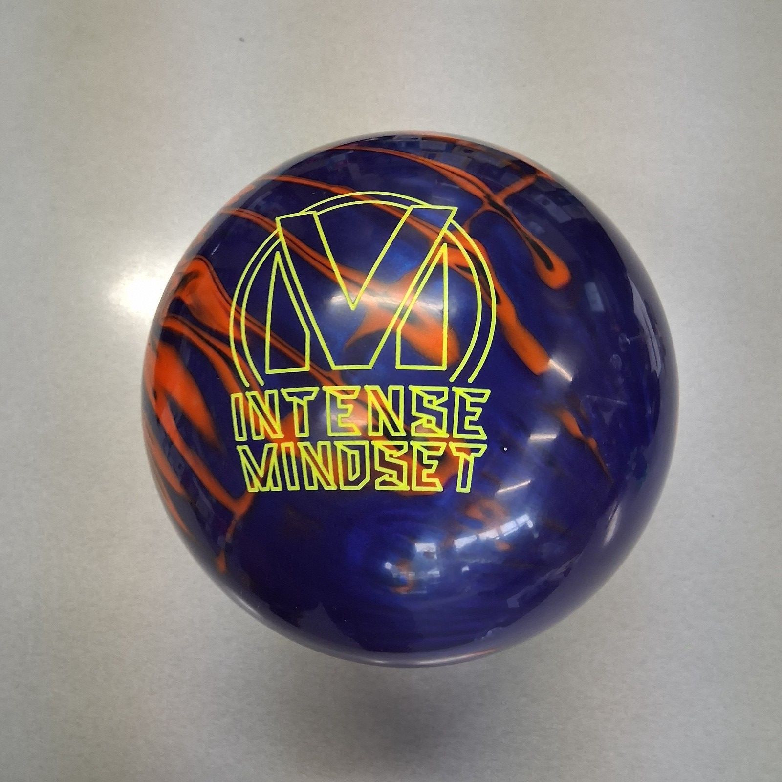 Brunswick Intense Mindset 1ST QUALITY BOWLING ball 14 lb new