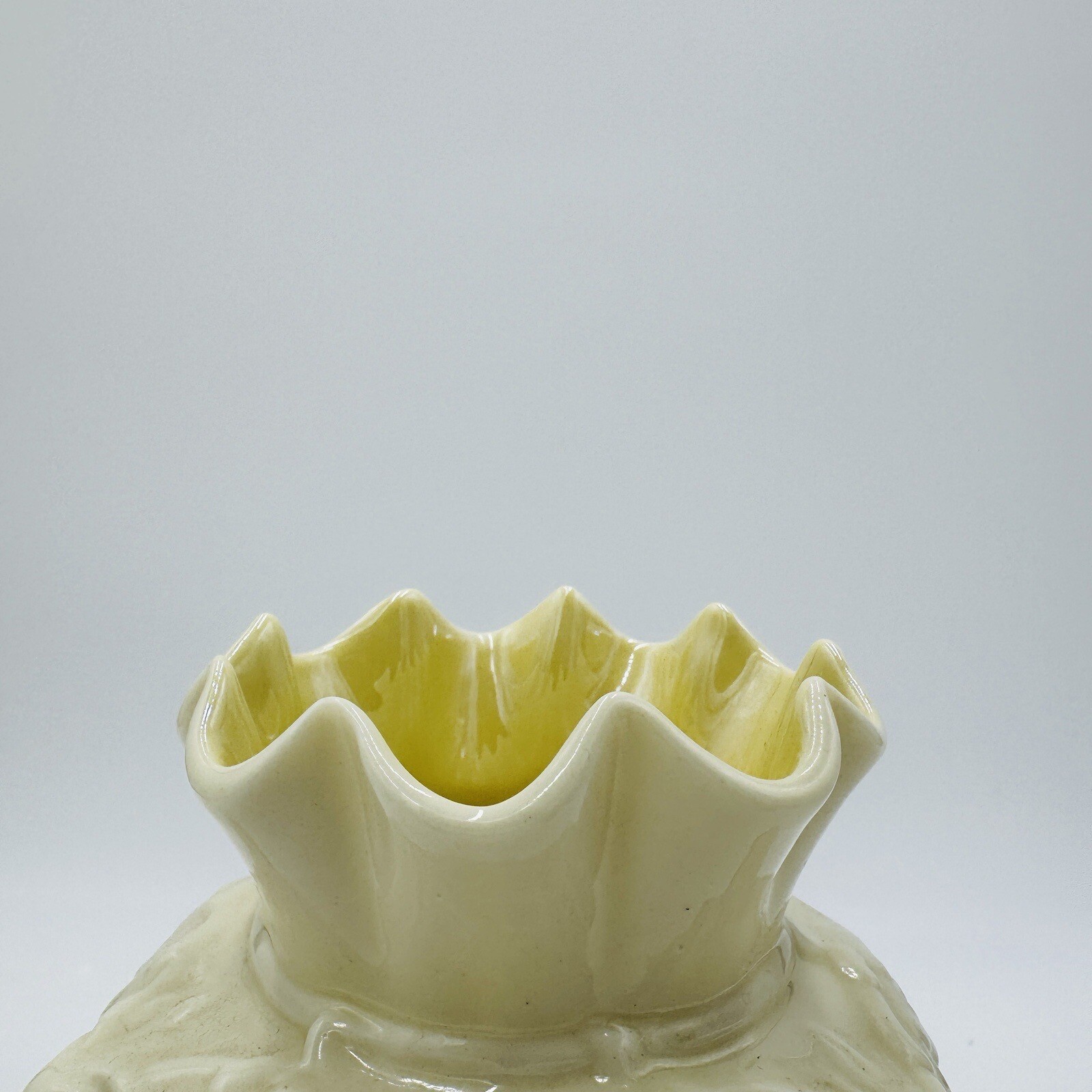 Vintage Belleek Rathmore Vase 3RD Green Mark 0857 6th Mark 1965 7.5