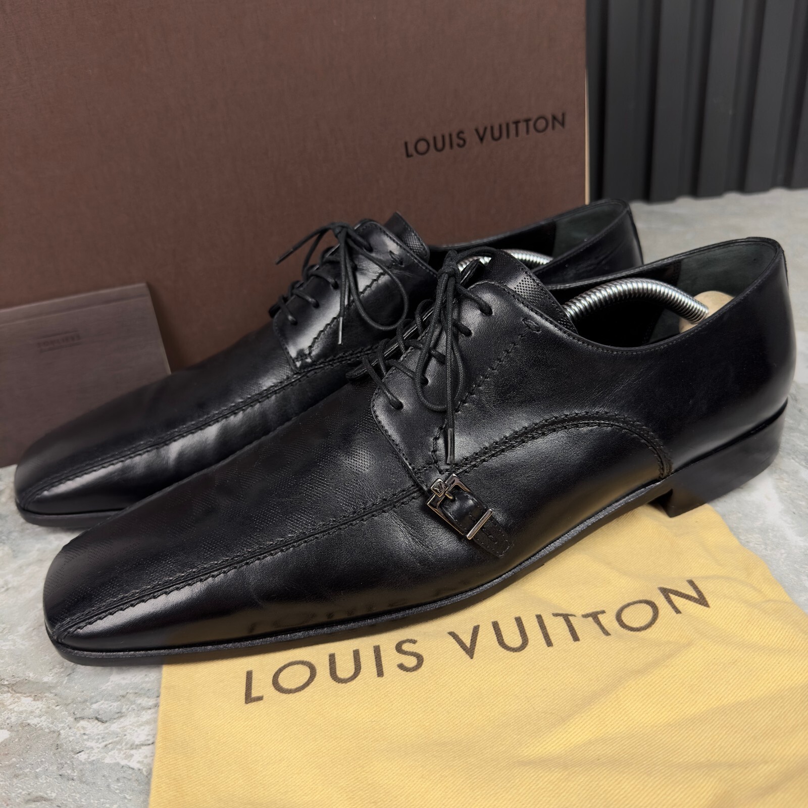 Louis vuitton スタッズ　ダービー　 革靴ブラック 黒 Louis Vuitton Dress Derby Damier Infini Black Leather 10.5