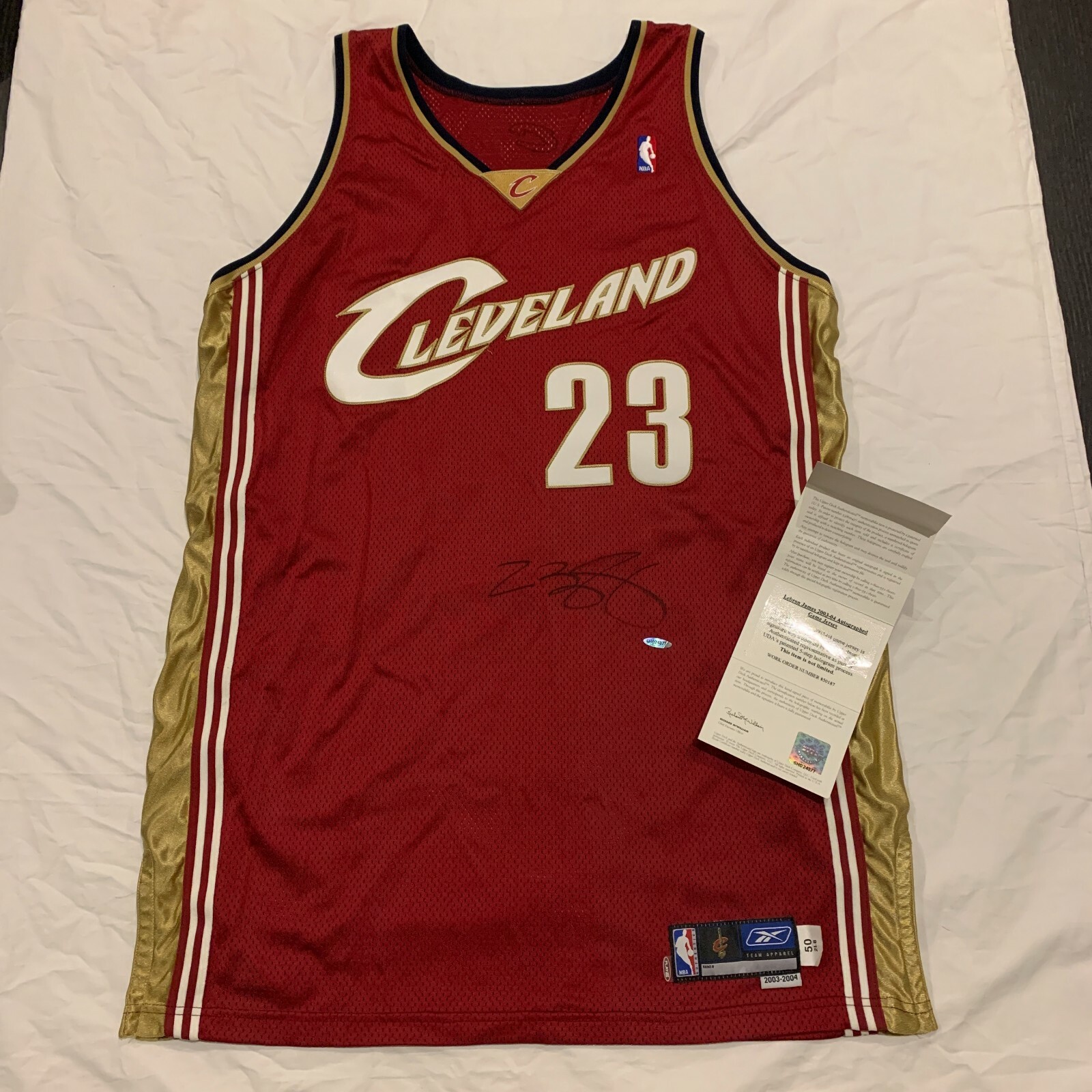 2003-04 Reebok Lebron James Cavaliers Signed Auto UDA RC 2003-04 Reebok Lebron James Cavaliers Signed Auto UDA RC