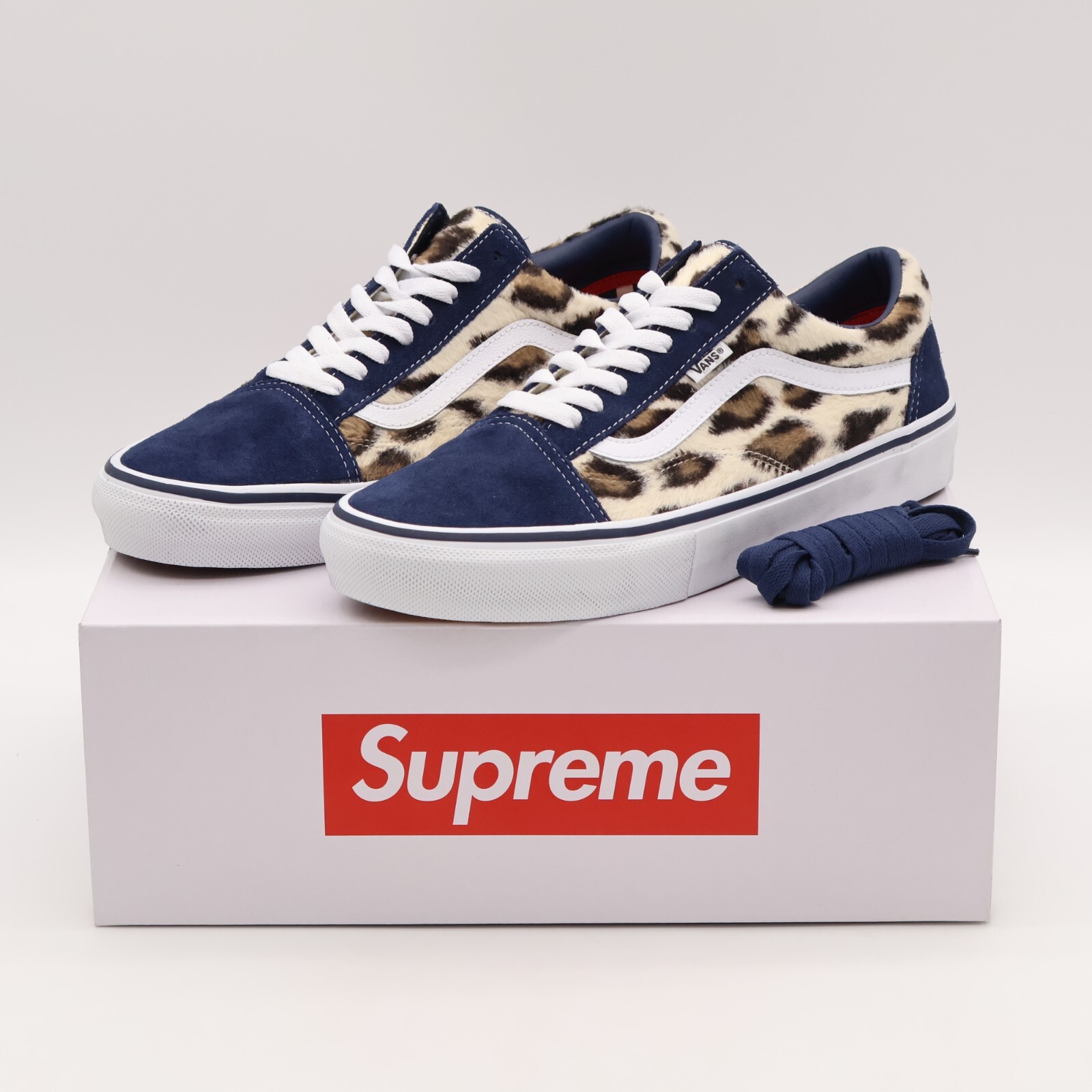 VN0A5FCBBX9 Supreme Vans Leopard Old Skool Navy White (Men's VN0A5FCBBX9 Supreme Vans Leopard Old Skool Navy White (Men's