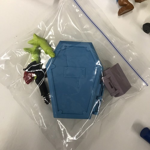 Scooby Doo Pirate Fort + Crystal Cove Lighthouse + Figures + Pirate Crew Van