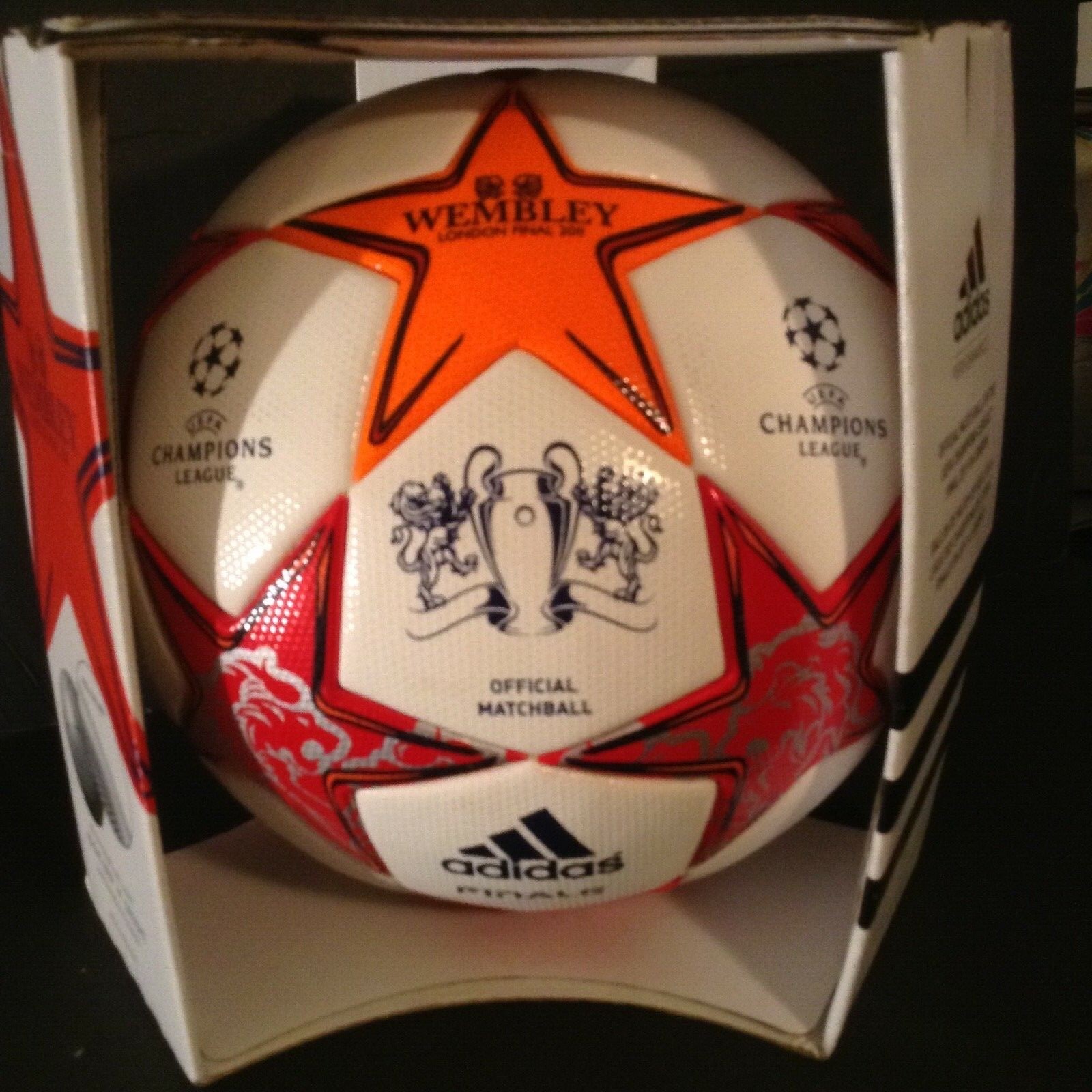 2011 champions league ball