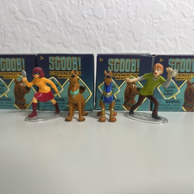 Scoob Scooby Snacks Packs Mini Mysteries 4 Figures  Scooby Shaggy Thelma