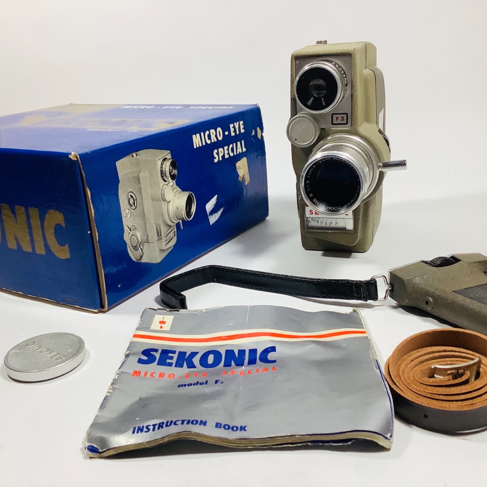 セコニック　8mm ビデオカメラ　昭和のレトロカメラ Vintage Sekonic 8mm Movie Camera Micro-Eye Special Model F3