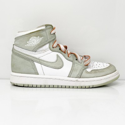

Белые баскетбольные кроссовки Nike Boys Air Jordan 1 CU0449-002, размер 12C, Белый, Air Jordan 1