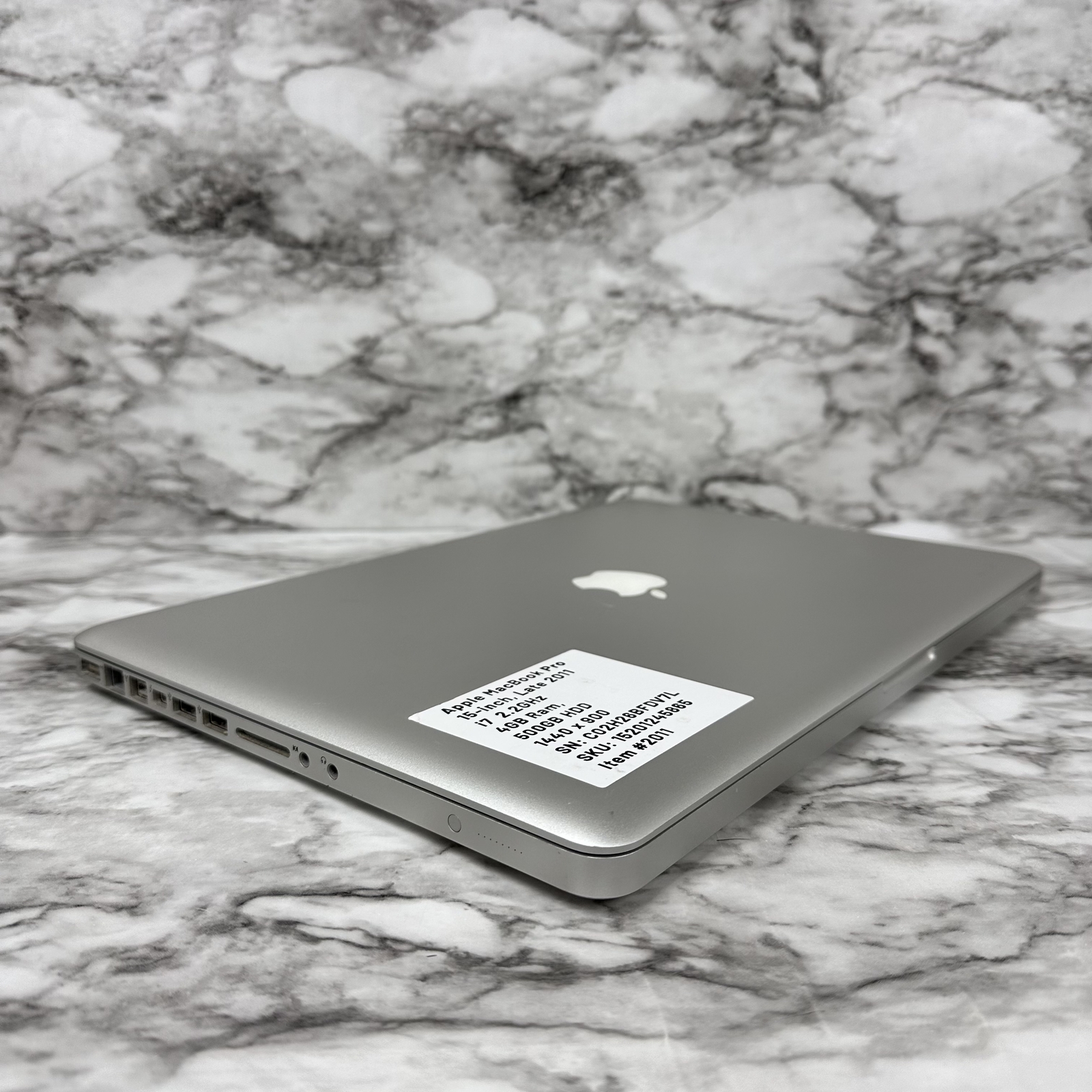 Apple MacBook Air 15-Inches Late 2011 Intel Core i7 2.2GHz 4GB RAM 500GB HDD - Picture 5 of 12