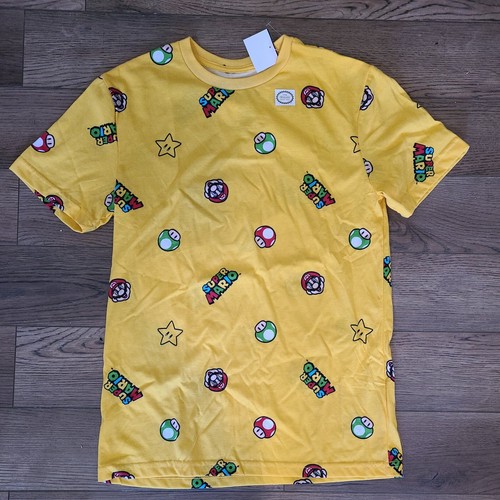 Nintendo Super Mario Bros T-shirt Adult Sz Small Character