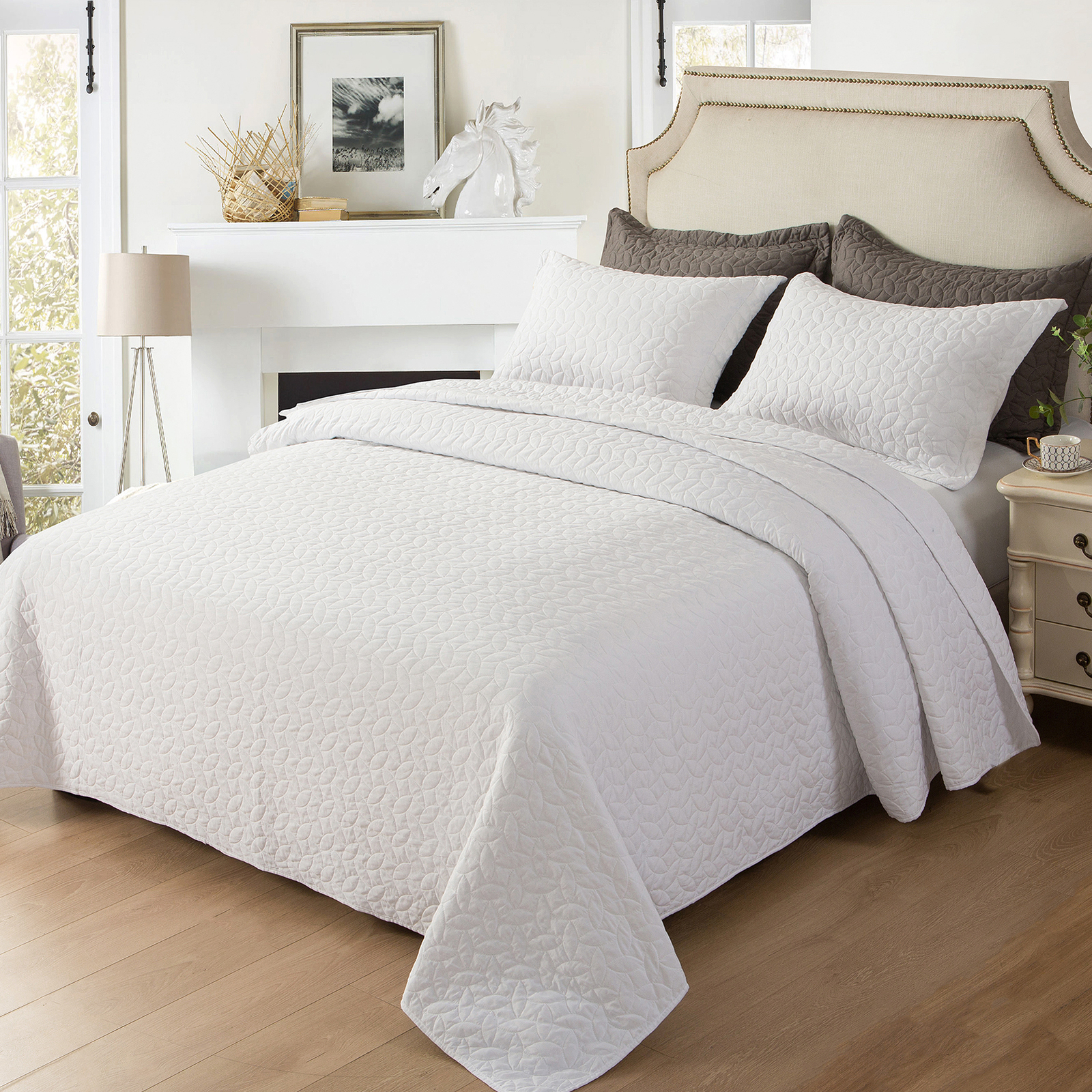 King Size Summer Quilt White Leaves L Pattern 3 Pieces Quilt Set