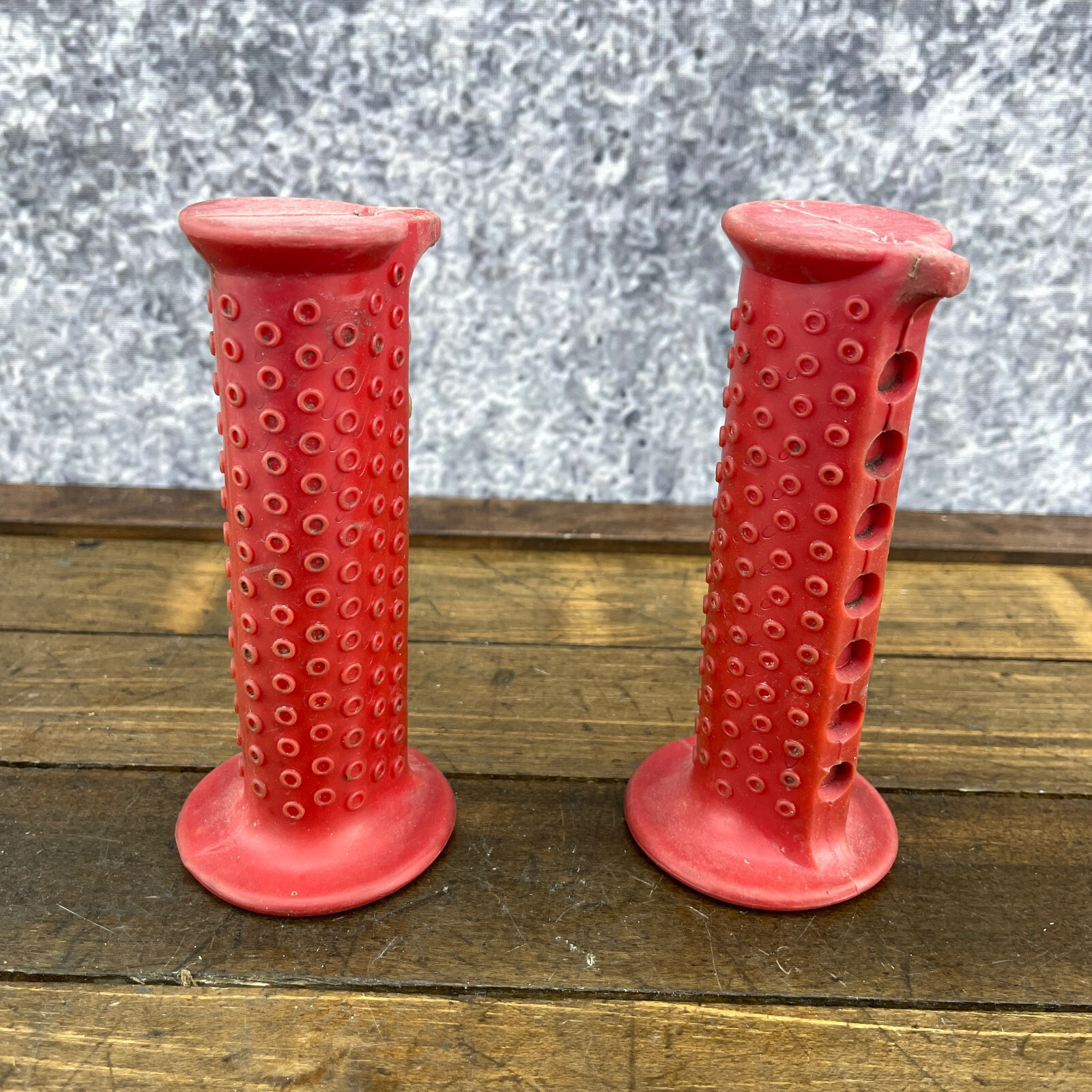 Old School BMX Grips Red Flange OG 70s 80s Circles Hex Cam