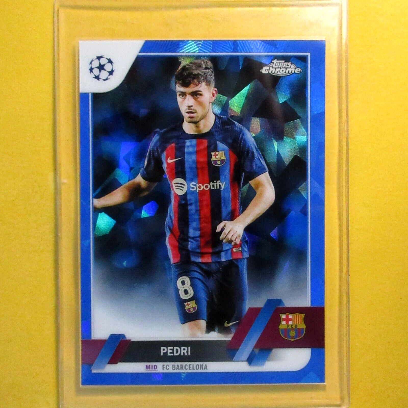 TOPPS サッカーカード MUSEUM COLLECTION PEDRI BARCELONA 33/50 #MMR-P 送料無料 中古 IT1 2023-24 Topps UEFA Club Competitions Barcelona Pedri Gold