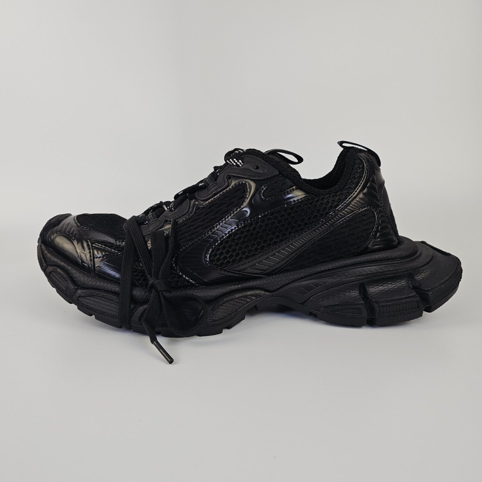 BALENCIAGA 3XL $1190 Women's Black Low Top Sneakers New And BALENCIAGA 3XL $1190 Women's Black Low Top Sneakers New And