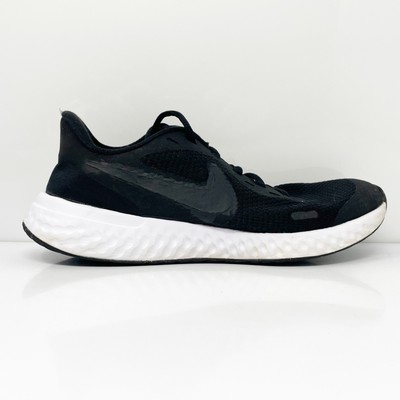 

Nike Boys Revolution 5 BQ5671-002 Черные кроссовки для бега Размер 4Y, Черный, Revolution 5