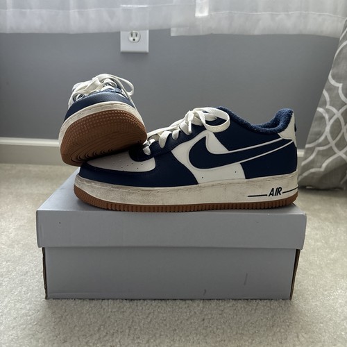 Size 7 - Nike Air Force 1 '07 LV8 College Pack - Midnight