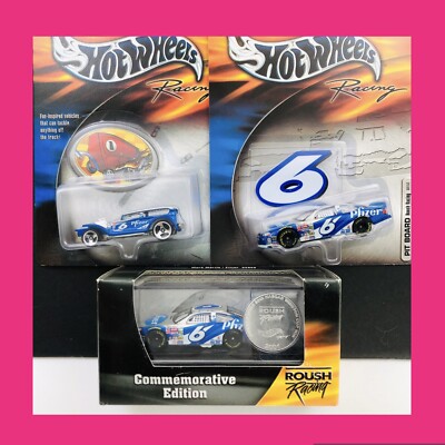 Mark Martin #6 Pfizer 2001 Hot Wheels Racing  NASCAR Diecast *LOT OF 3*