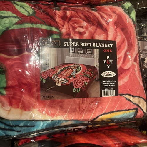その他 18 FW Supreme Virgin Mary Blanket RED Supreme Virgin Mary Blanket For $50! In Store Now !