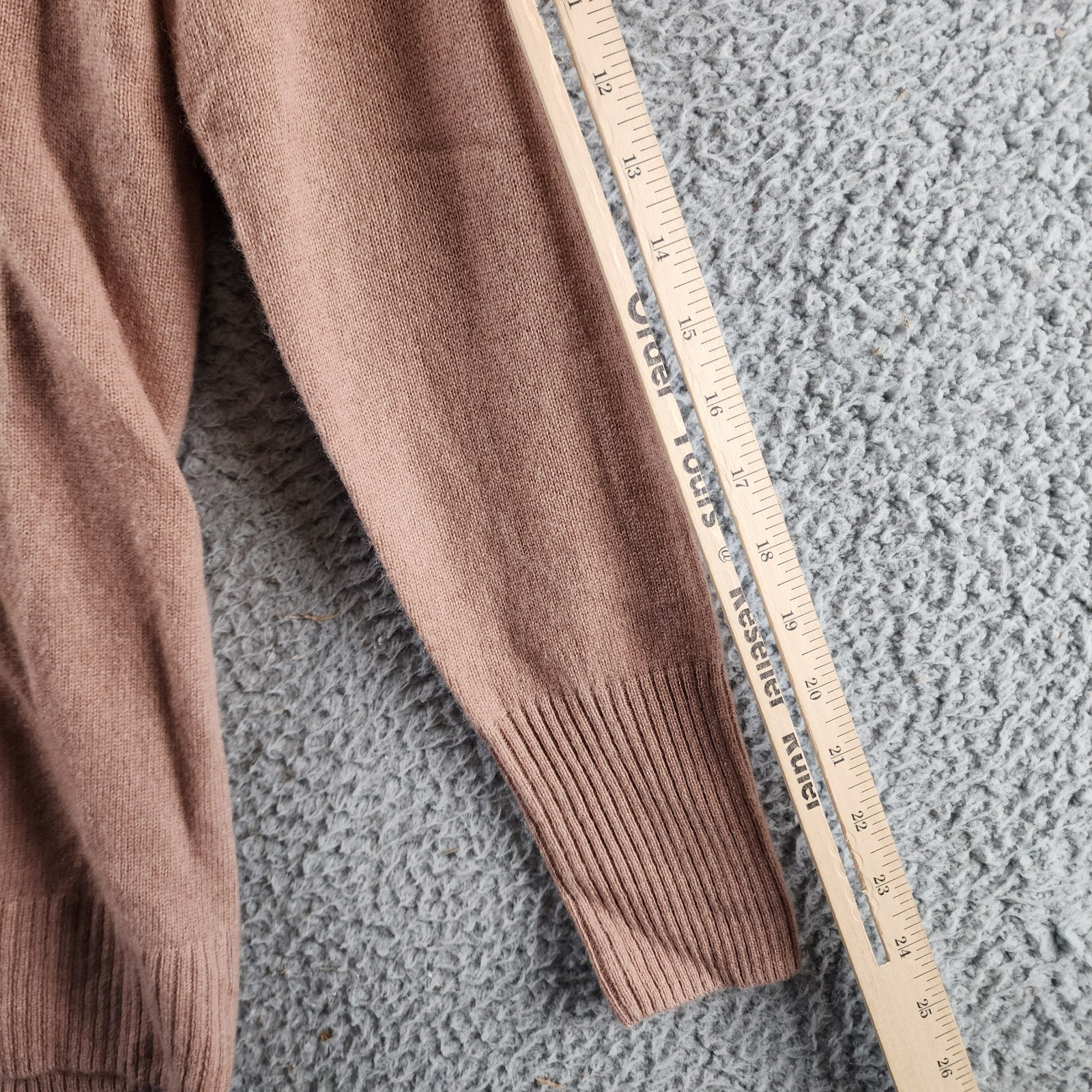 C by Bloomingdale's Cashmere Grandfather Cardigan Women's S Camel V-Neck L/S - Picture 9 of 13