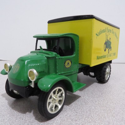 Scale Models 1935 Mack Freight Bank Lion Club #3 Series USA 1/25 GF-8006-B