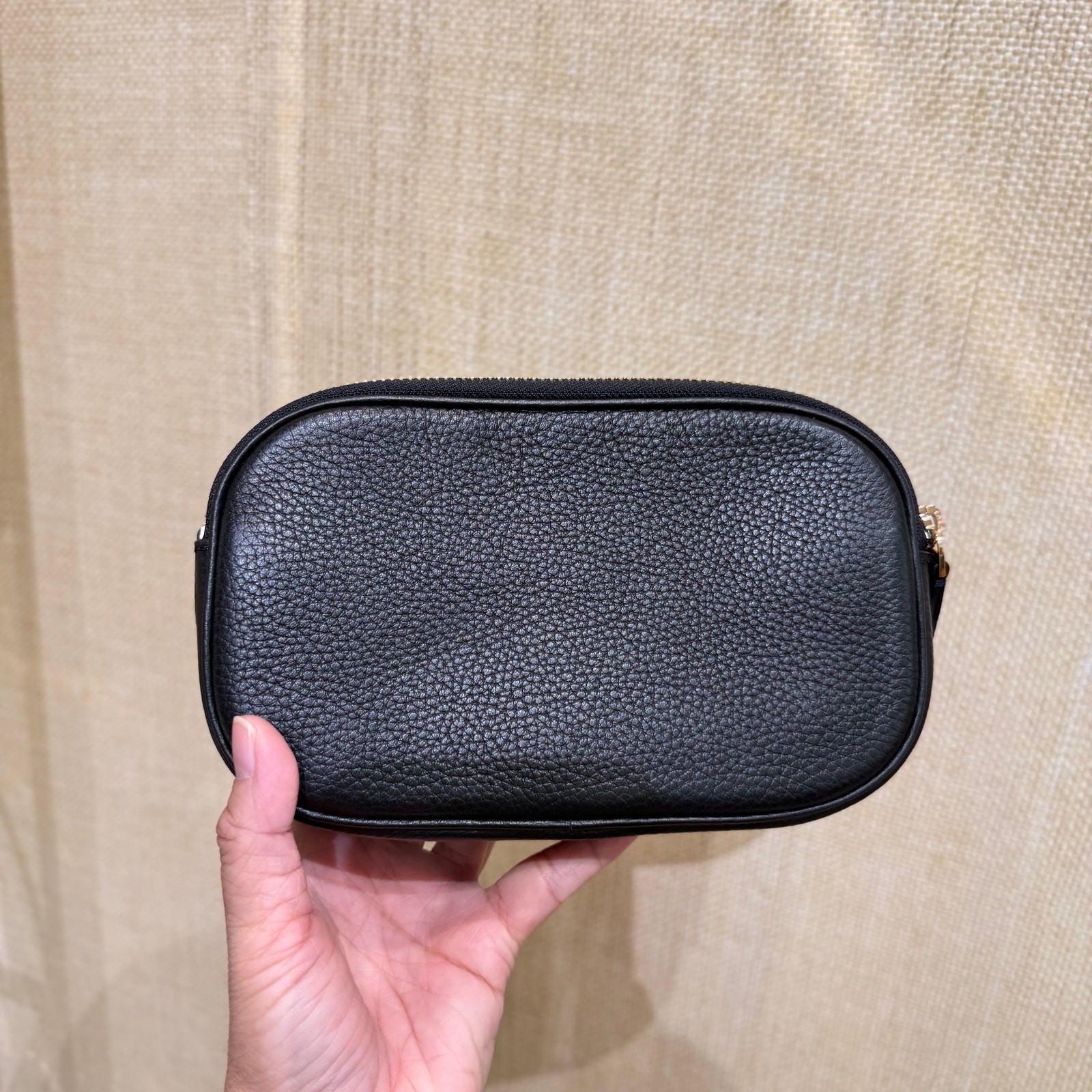 新作★TORY BURCH★BRITTEN CAMERA BAG 157733 Tory Burch BRITTEN Brown Pebbled Leather Camera Bag