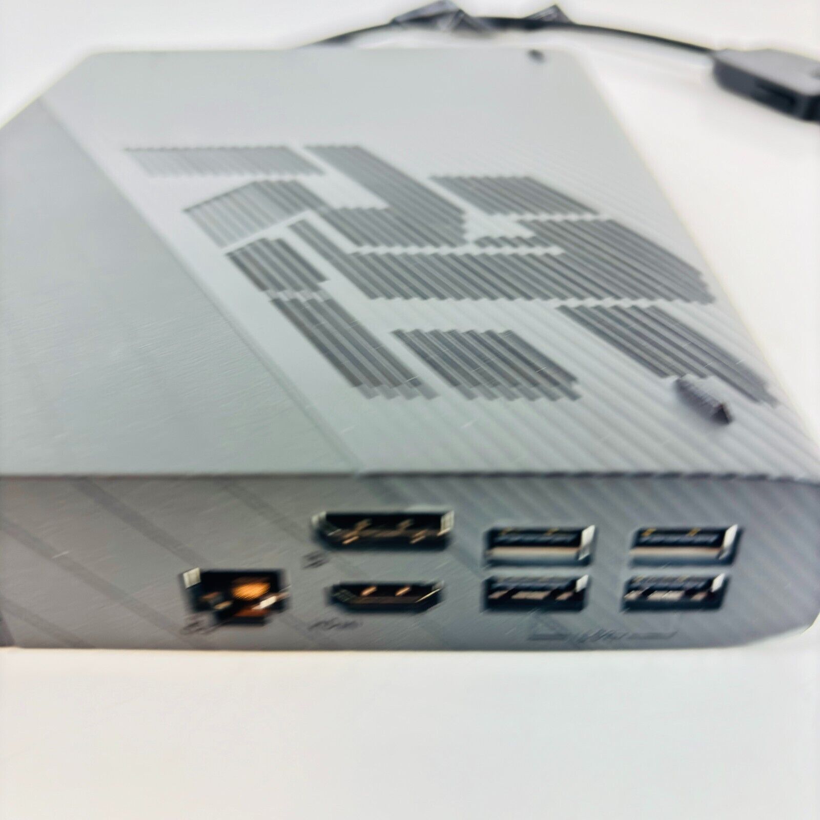 Asus ROG XG Mobile GC32L-021 External GPU | AMD Radeon RX Asus ROG XG Mobile GC32L-021 External GPU | AMD Radeon RX