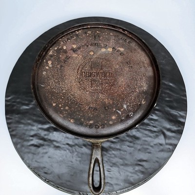 Griswold #9 Slant Logo Cast Iron Griddle 609B Vintage Erie PA USA Skillet