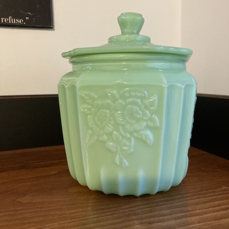 Jadeite Green Vintage-Style Kitchen Biscuit Jar with Lid New Reproduction